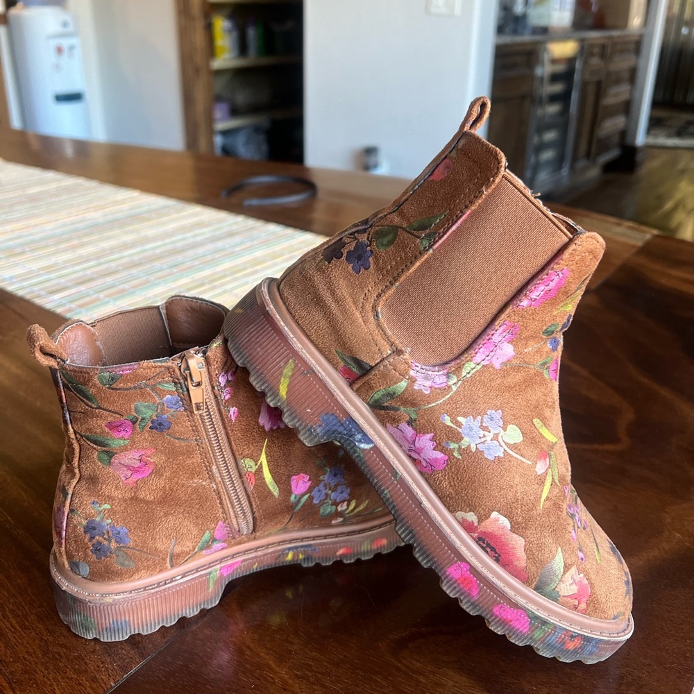 Steve Madden Brown Floral Kids Boots